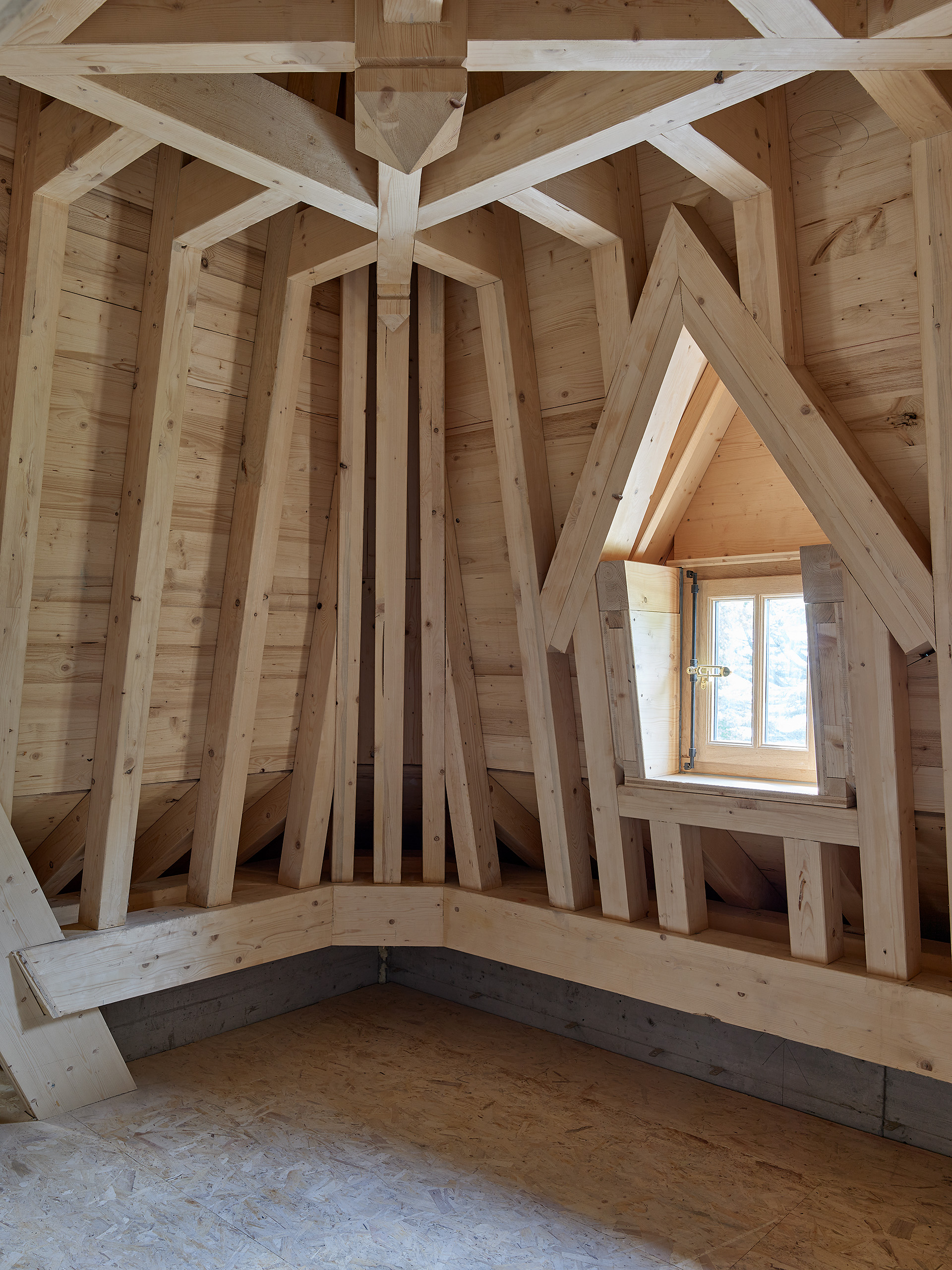 Ahp0069 AIQ4 009190 J2560